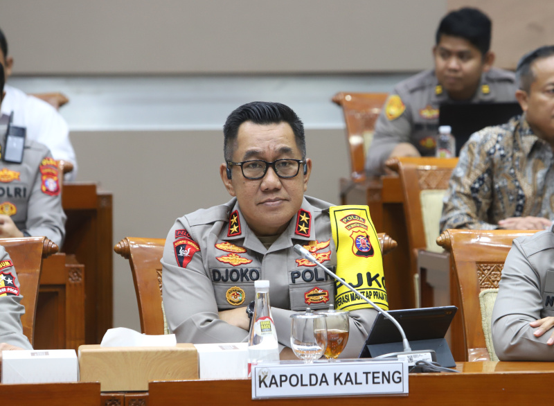 Komisi III gelar RDP dengan Kapolda Kalteng dan Polres Metro Jaktim terkait kasus pembunuhan di Katingan, Kalteng dan Penganiayaan terhadap karyawan tokoh roti yang dilakukan oleh anak bos roti (Ashar/SinPo.id)