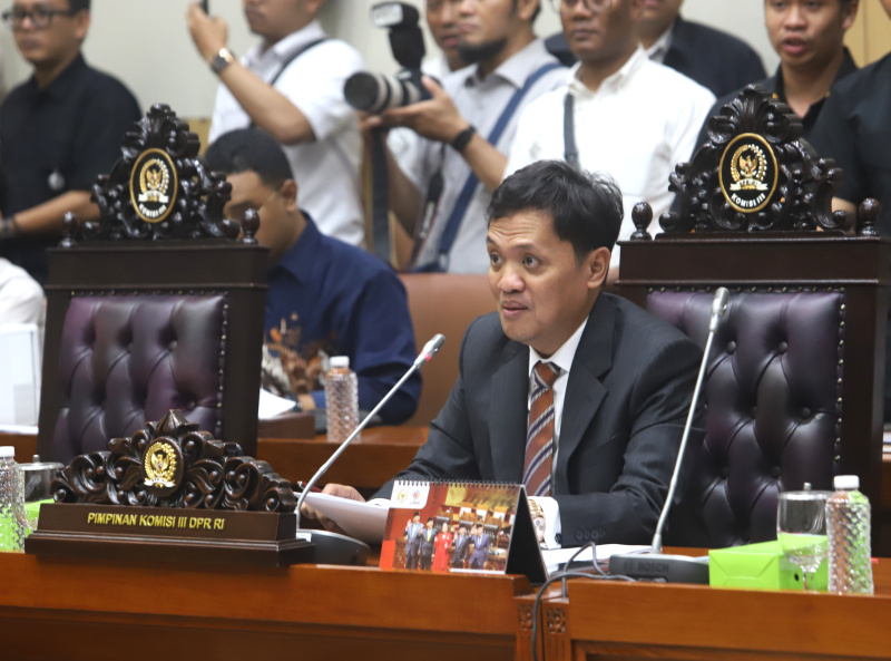 Komisi III DPR menggelar RDPU dengan organisasi Advokat Seluruh Indonesia terkait pembahasan RUU KUHAP (Ashar/SinPo.id)