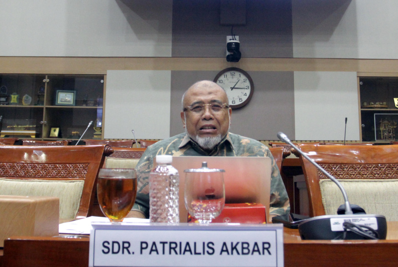 Komisi III DPR menggelar RDPU dengan para pakar terkait putusan MK soal pemilu (Ashar/SinPo.id)