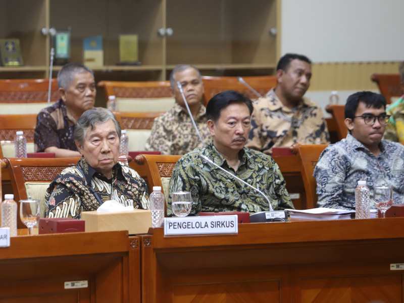 Komisi III DPR gela RDPU dengan para korban penganiayaan pemain sirkus taman safari (Ashar/SinPo.id)