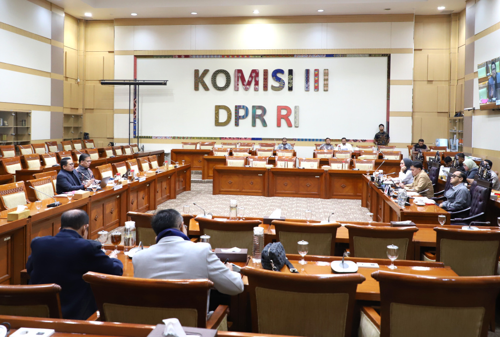 Komisi III DPR menggelar RDPU Panja Reformasi Kepolisian, Kejaksaan dan Peradilan (Ashar/SinPo.id)