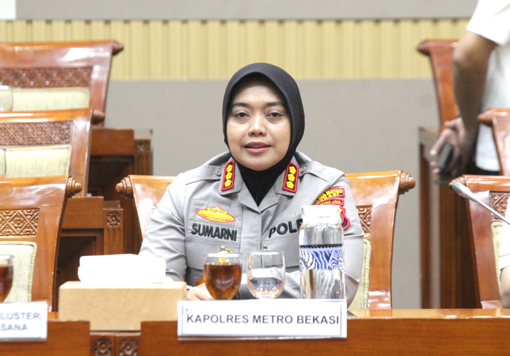 Komisi III DPR gelar RDPU perdamaian dengan perwakilan warga cluster Vasana dan Neo Vasana dengan PT Hasana Damai Putra (Ashar/SinPo.id)