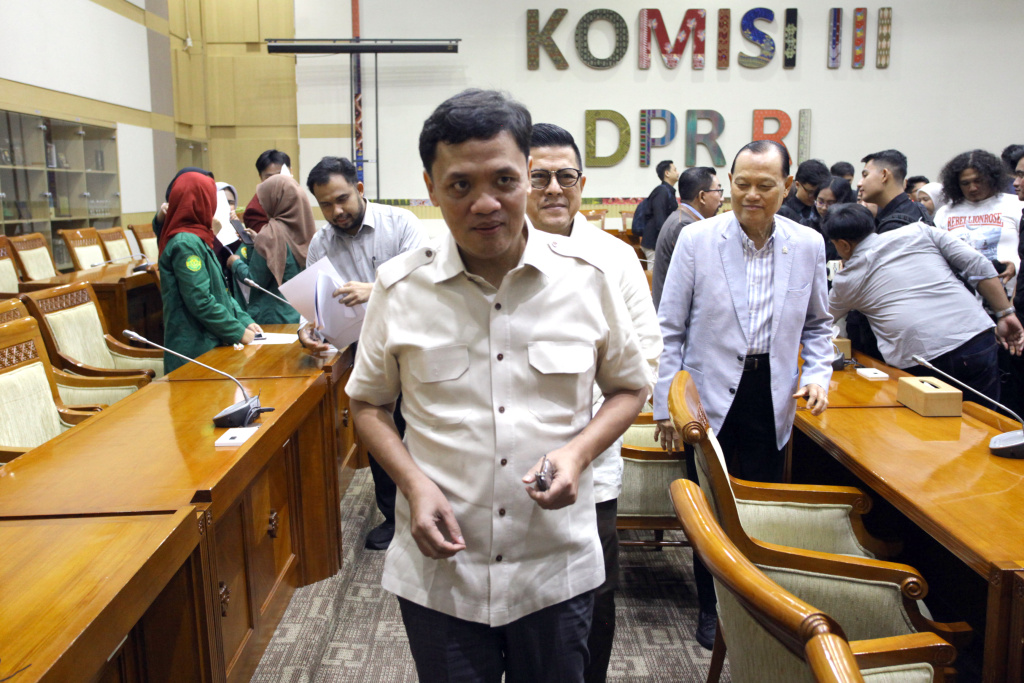 Komisi III DPR mengecam keras untuk usut kasus yang menyerang aktivitas Kontras Andrie Yunus (Ashar/SinPo.id)