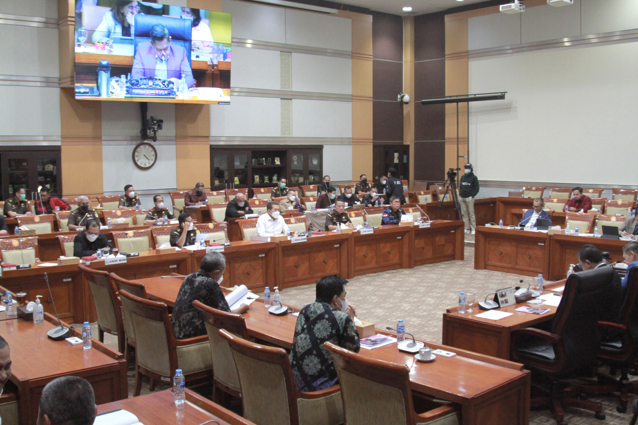 Jaksa Agung Burhanuddin rapat kerja bersama Komisi III DPR (Ashar/SinPo.id)