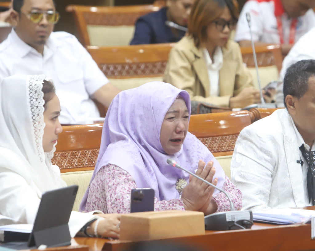 Komisi III DPR menggelar RDPU dengan Keluarga ABK Fandi Ramadhan dan Keluarga terdakwa Radiet Ardiansyah Lombok  (Ashar/SinPo.id)