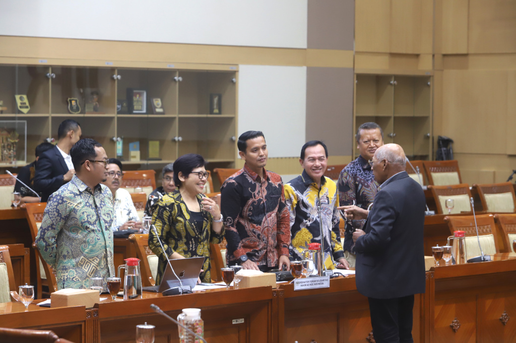 Komisi III DPR menggelar RDPU membahas terkait perubahan Perpres No 5 Tahun 2013 tentang Hak Keuangan dan Fasilitas Hakim Ad Hoc (Ashar/SinPo.id)