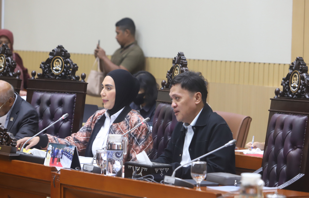 Komisi III DPR menggelar RDPU membahas terkait perubahan Perpres No 5 Tahun 2013 tentang Hak Keuangan dan Fasilitas Hakim Ad Hoc (Ashar/SinPo.id)