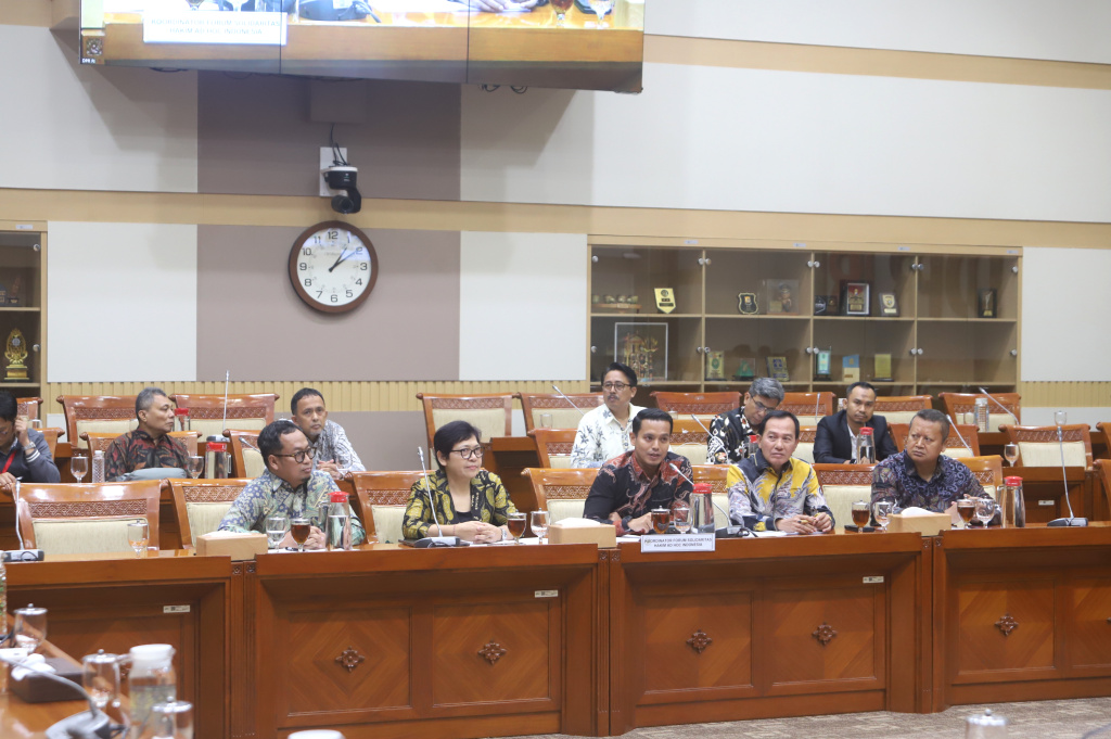 Komisi III DPR menggelar RDPU membahas terkait perubahan Perpres No 5 Tahun 2013 tentang Hak Keuangan dan Fasilitas Hakim Ad Hoc (Ashar/SinPo.id)