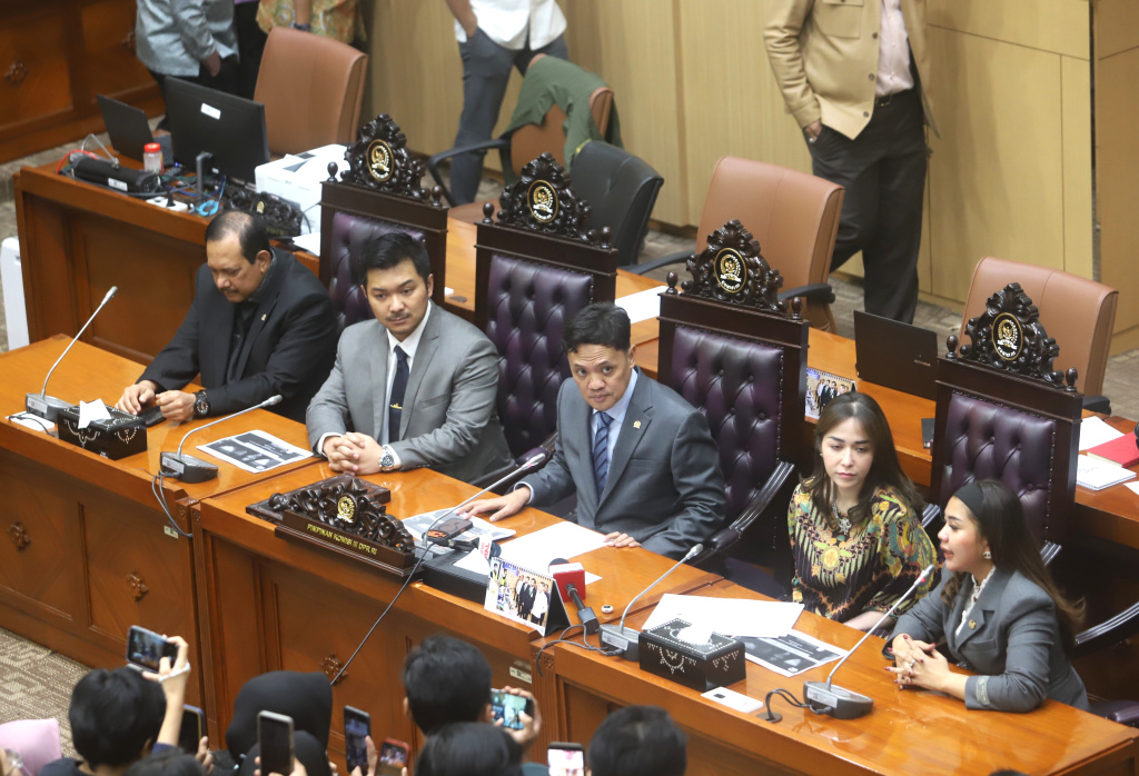 Komisi III DPR Gelar RDPU kasus pencemaran nama baik Nabila O'Brien dengan Zendhy dan Evi telah berakhir damai (Ashar/SinPo.id)