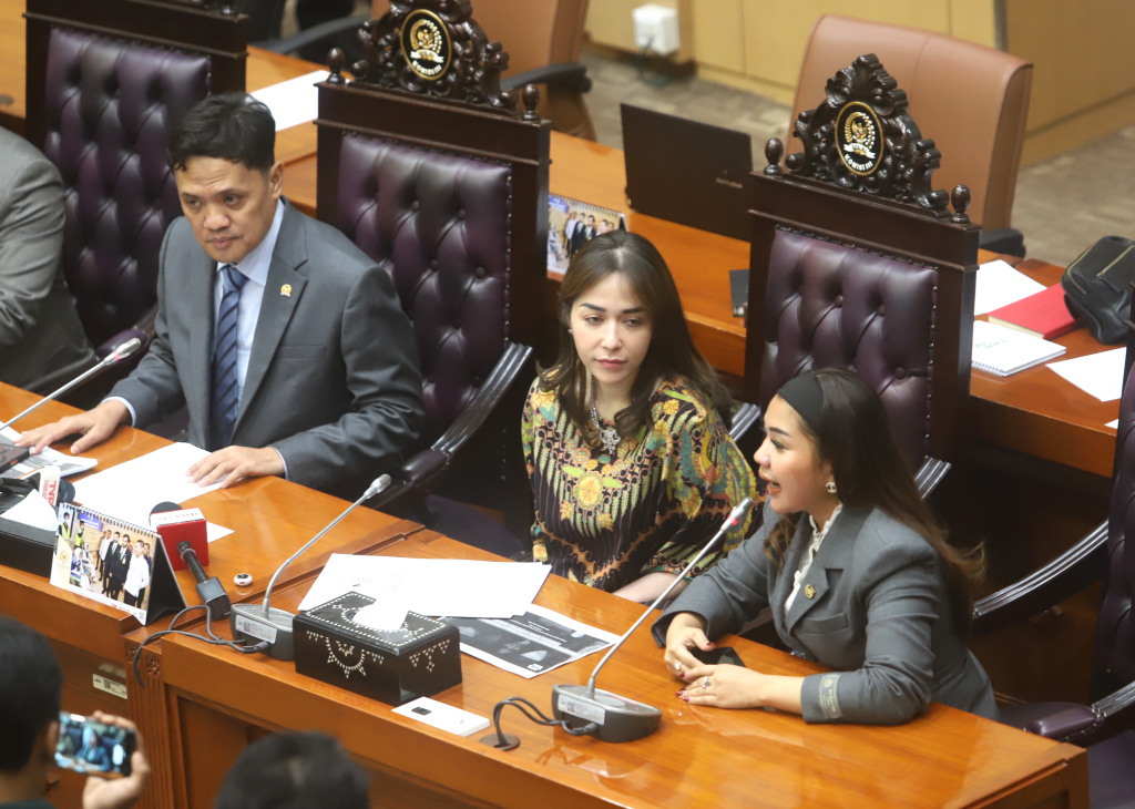 Komisi III DPR Gelar RDPU kasus pencemaran nama baik Nabila O'Brien dengan Zendhy dan Evi telah berakhir damai (Ashar/SinPo.id)