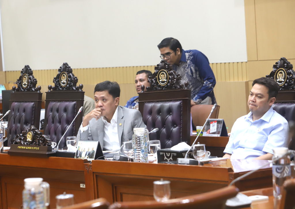 Komisi III DPR menggelar RDPU dengan Wakapolda Brigjen Pol Latif Usman dan Tim Kuasa Hukum Saudari Ratih Asmara Dewi terkait pengaduan masyarakat terkait hukum (Ashar/SinPo.id)