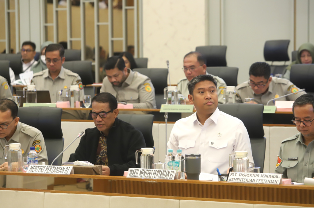 Komisi IV DPR menggelar Raker dengan Menteri Pertanian Amran Sulaiman membahas rencana program kegiatan 2026 (Ashar/SinPo.id)