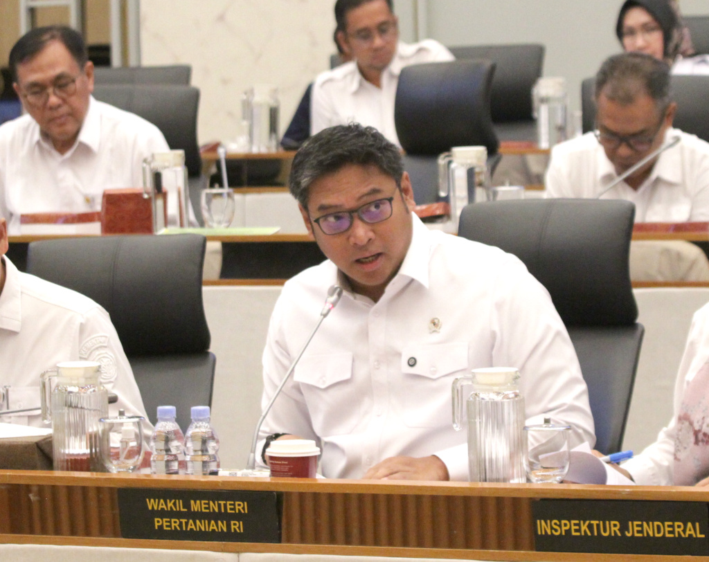 Komisi IV DPR gelar raker dengan Wamentan Sudaryono membahas Penyesuaian Anggaran 2026 (Ashar/SinPo.id)