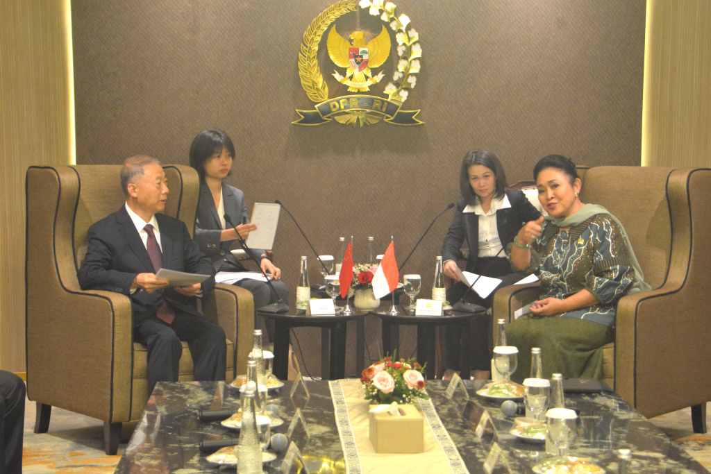 Komisi IV DPR menerima kunjungan kehormatan NPC China di Ruang Delegasi DPR (Ashar/SinPo.id)