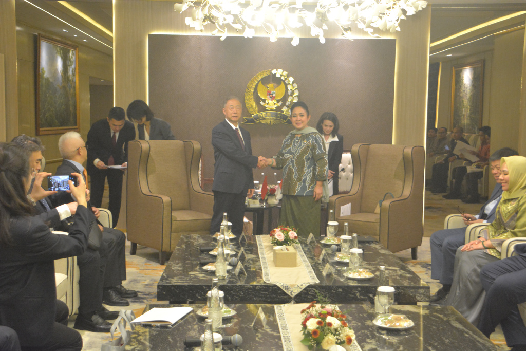 Komisi IV DPR menerima kunjungan kehormatan NPC China di Ruang Delegasi DPR (Ashar/SinPo.id)