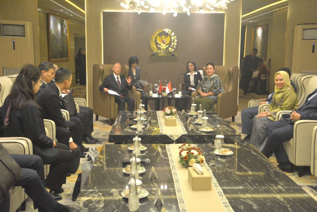 Komisi IV DPR menerima kunjungan kehormatan NPC China di Ruang Delegasi DPR (Ashar/SinPo.id)