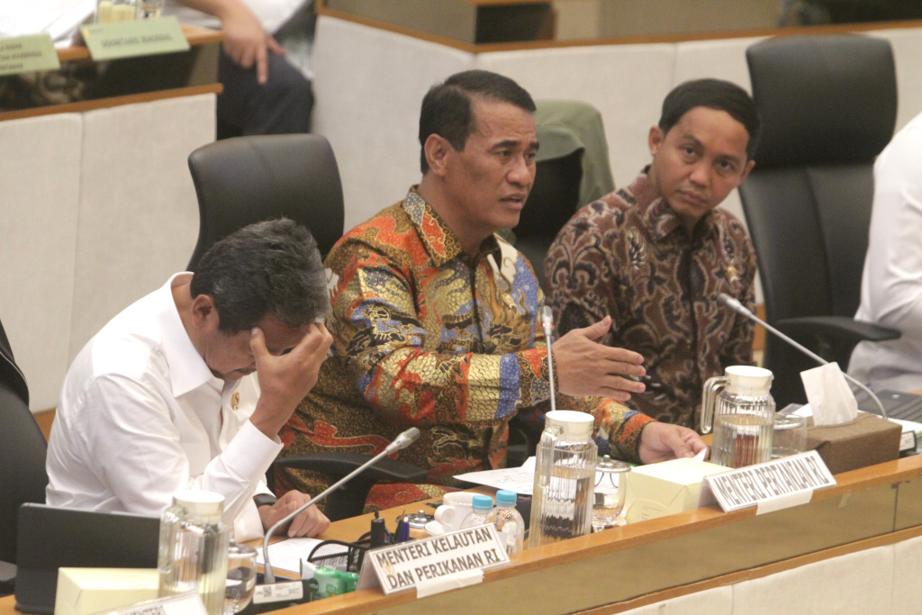 Komisi IV DPR menggelar raker dengan Menteri Pertanian, Menteri Kehutanan dan Menteri Kelautan dan Perikanan membahas pemulihan pasca bencana (Ashar/SinPo.id)