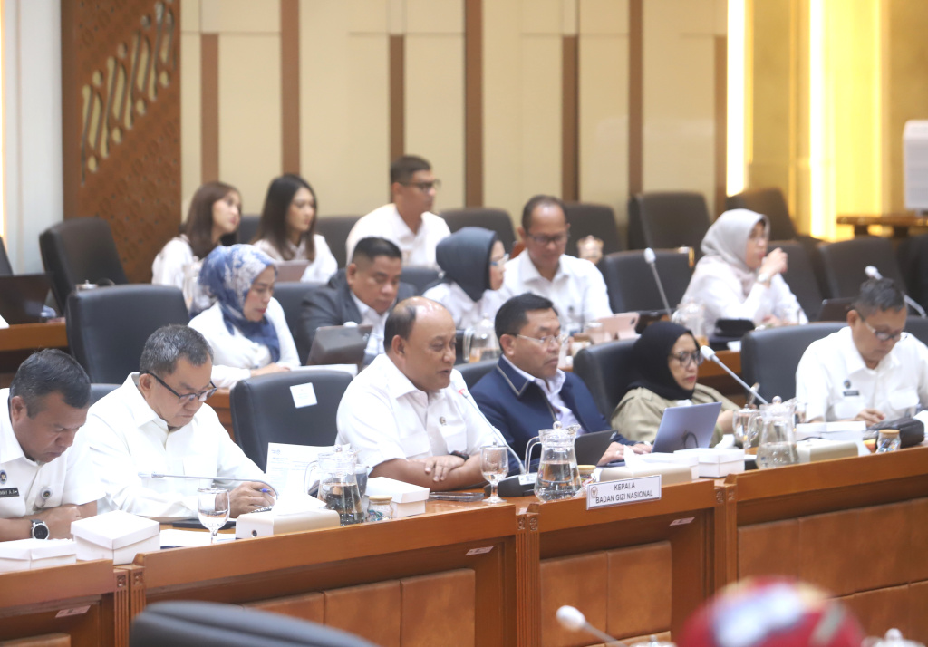 Komisi IX DPR raker dengan Kepala BGN Dadan Hindayana membahas evaluasi Makan Bergizi Gratis (Ashar/Sinpo.id)