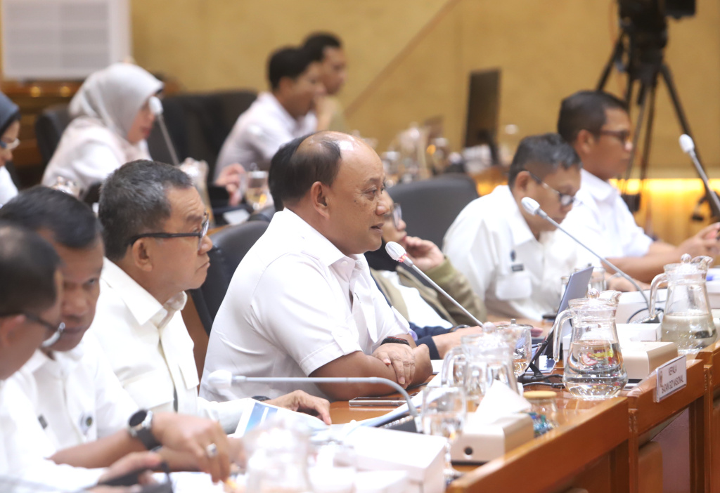 Komisi IX DPR raker dengan Kepala BGN Dadan Hindayana membahas evaluasi Makan Bergizi Gratis (Ashar/Sinpo.id)