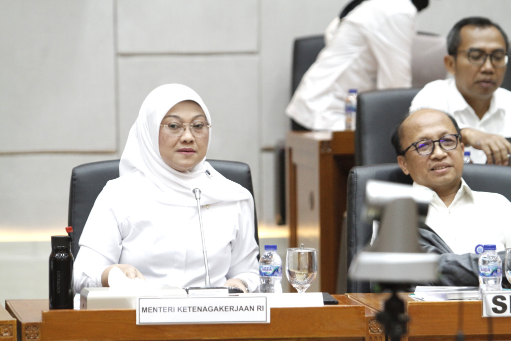 Komisi IX DPR gelar raker dengan Menaker Ida Fauziyah membahas APBN 2024 (Ashar/SinPo.id)