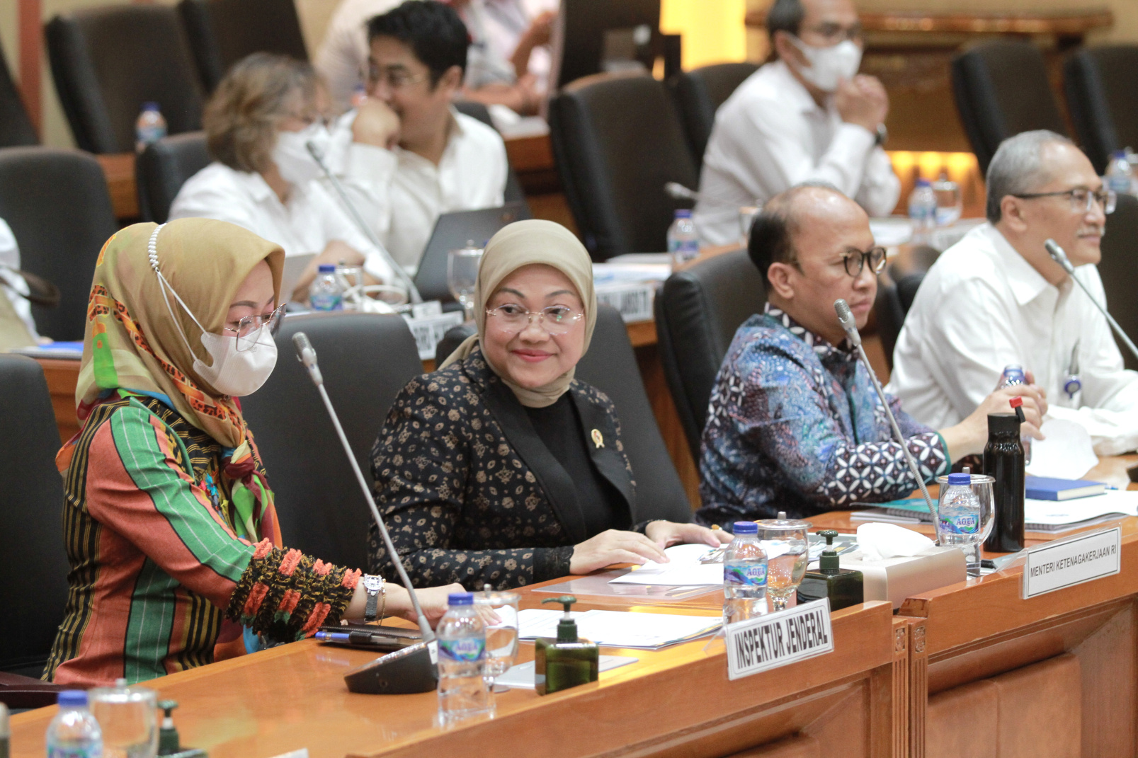 Komisi IX DPR RI gelar raker bersama Menteri Tenaga Kerja Ida Fauziah (Ashar/SinPo.id)