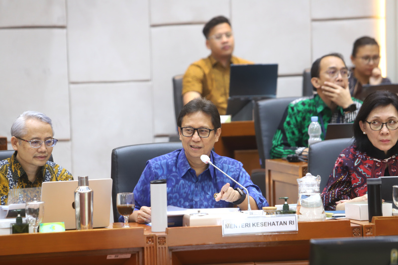 Komisi IX DPR gelar raker dengan Menkes Budi Gunadi Sadikin membahas evaluasi program pemeriksaan gratis (Ashar/SinPo.id)