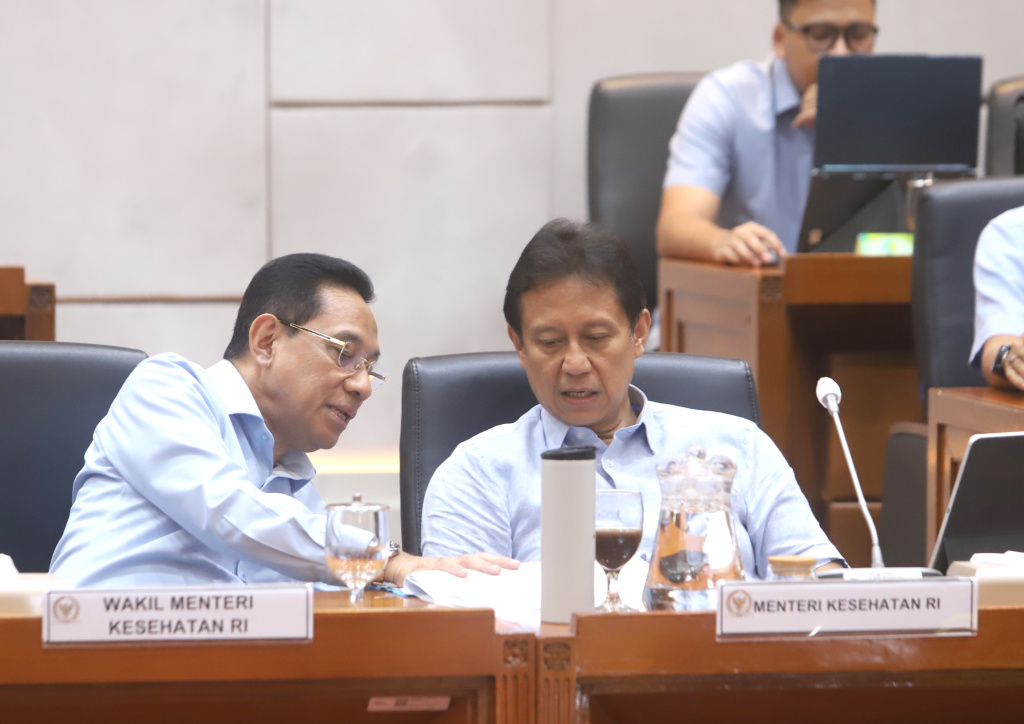Komisi IX DPR menggelar raker dengan Menteri Kesehatan Budi Gunadi Sadikin membahas penanganan penyakit campak dan penyakit menular lainnya (Ashar/SinPo.id)