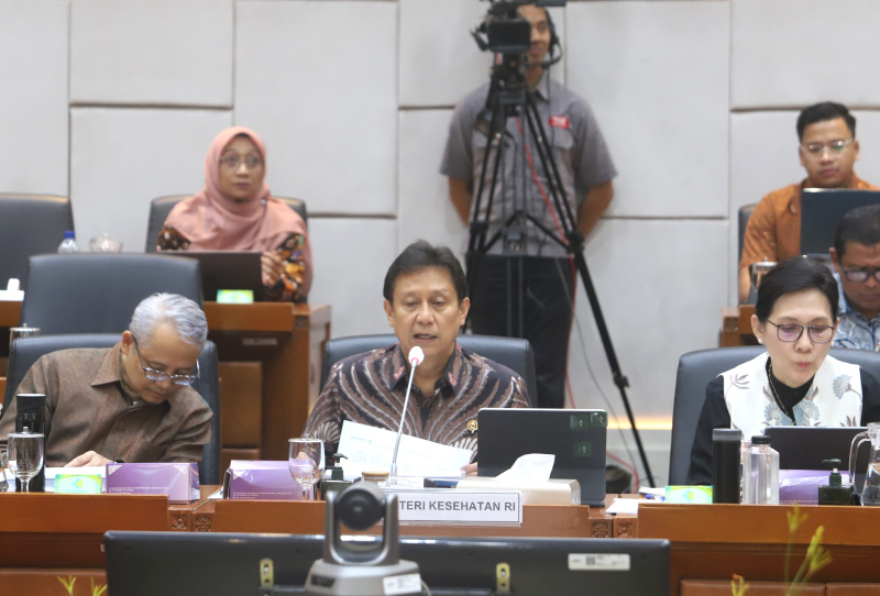 Komisi IX DPR gelar ramer dengan Menkes Budi Gunadi Sadikin membahas PPDS dan Persiapan Pelayanan Kesehatan Haji 2025 (Ashar/SinPo.id)