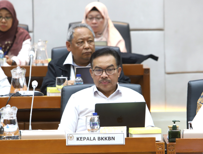 Komisi IX DPR gelar raker dengan Menteri Kesehatan Budi Gunadi Sadikin membahas Program Nasional Stunting bagi anak (Ashar/SinPo.id)