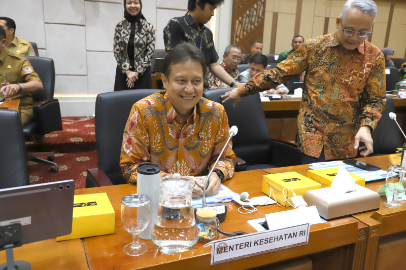 Komisi IX DPR raker dengan Menkes Budi Gunadi Sadikin, Mensos Syaifullah Yusuf, Mendagri Tito Karnavian membahas PBI (Ashar/SinPo.id)