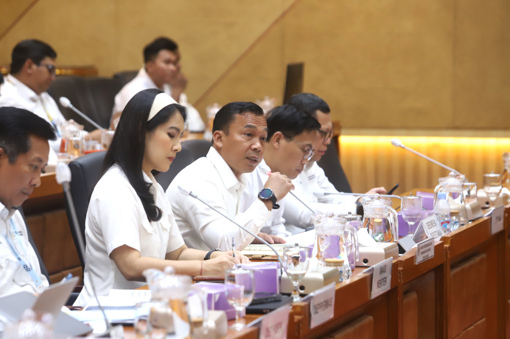 Komisi IX DPR gelar raker dengan Menteri BKKBN Wihaji membahas Penyesuaian Anggaran 2026 (Ashar/SinPo.id)