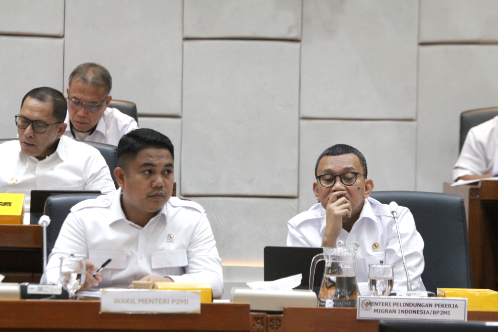Komisi IX DPR menggelar Raker dengan Menteri P2MI Abdul Kadir Karding membahas Anggaran TA 2026 (Ashar/SinPo.id)