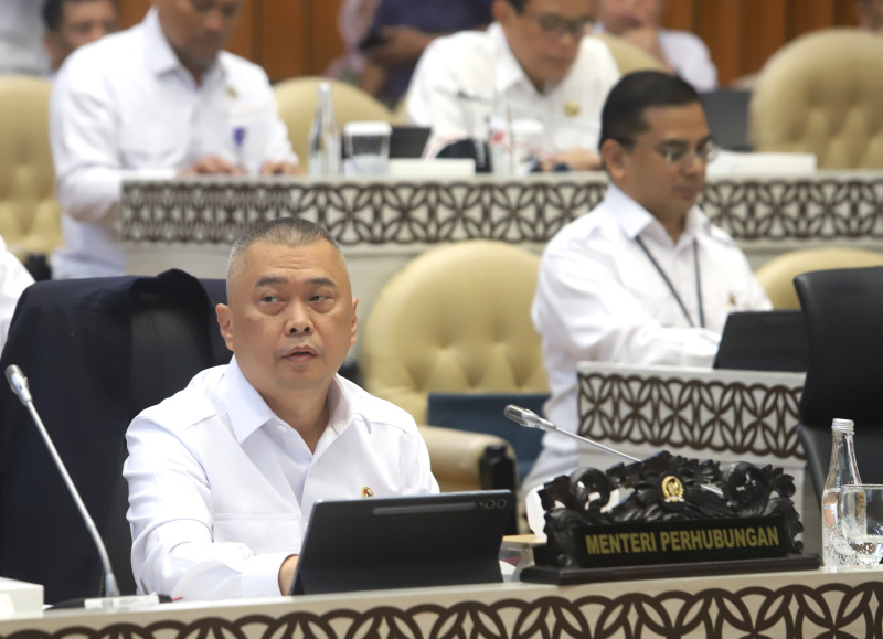 Komisi V DPR menggelar raker dengan Menteri Perhubungan Dudy Purwagandhi membahas Pagu Anggaran TA 2025 (Ashar/SinPo.id)