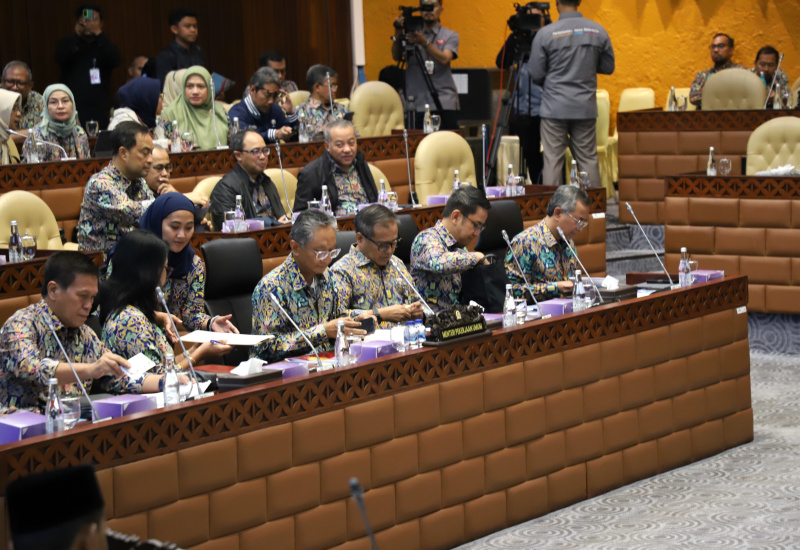 Komisi V DPR gelar raker dengan Menteri Pekerjaan Umum Dody Hanggodo membahas Evaluasi Pelaksanaan APBN TA 2024 (Ashar/SinPo.id)