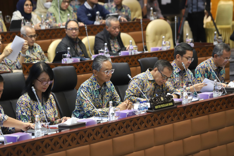 Komisi V DPR gelar raker dengan Menteri Pekerjaan Umum Dody Hanggodo membahas Evaluasi Pelaksanaan APBN TA 2024 (Ashar/SinPo.id)