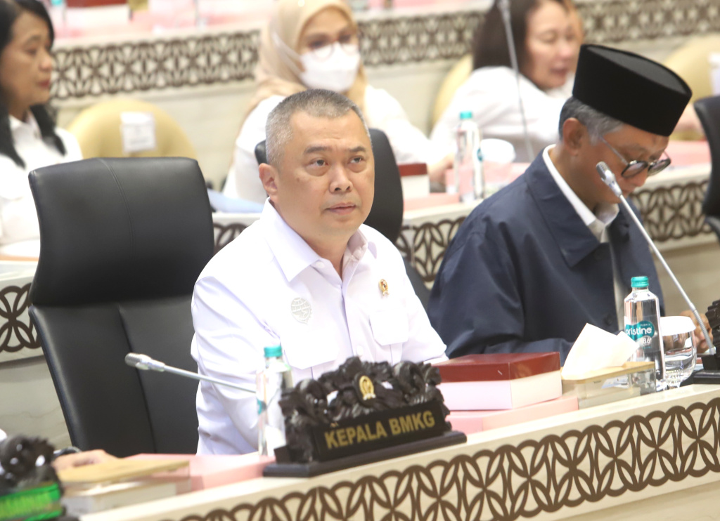Komisi V DPR gelar RDP dengan Menteri Perhubungan Dudy Purwagandhi membahas evaluasi Arus Mudik 2026 (Ashar/SinPo.id)