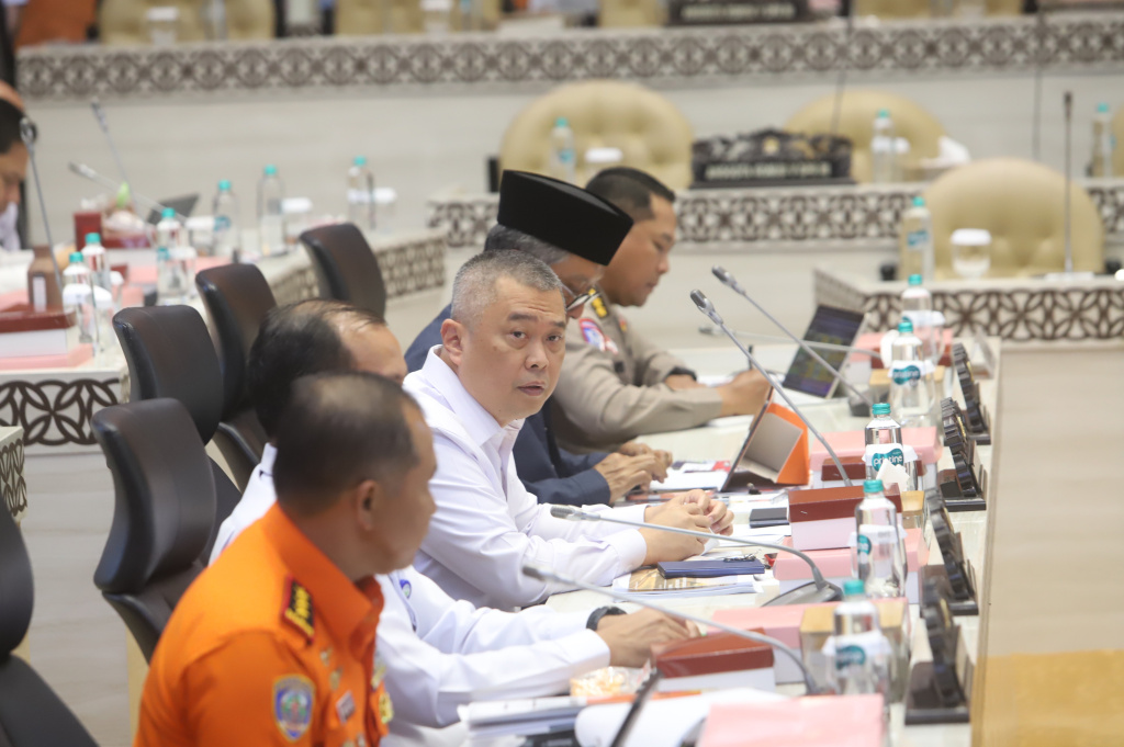 Komisi V DPR gelar RDP dengan Menteri Perhubungan Dudy Purwagandhi membahas evaluasi Arus Mudik 2026 (Ashar/SinPo.id)