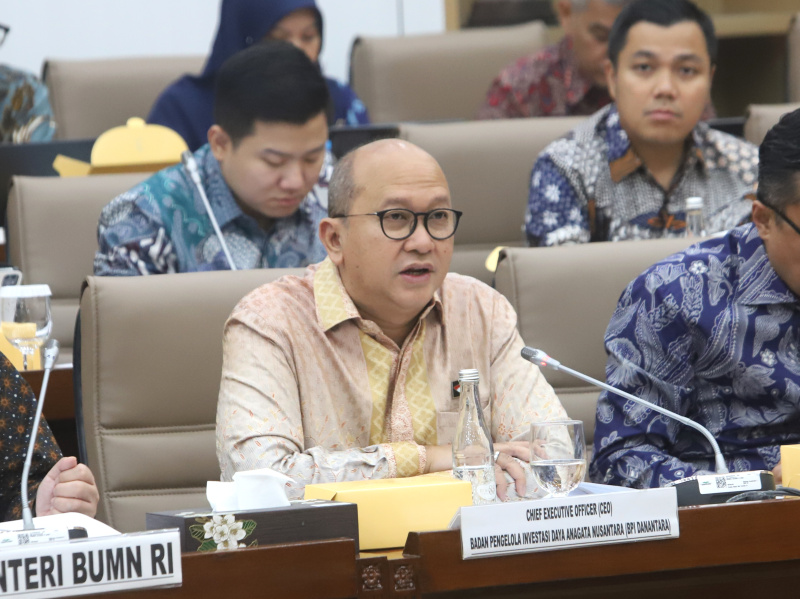 Komisi VI DPR menggelar raker dengan Menteri BUMN Erick Thohir dan CEO Danantara Rosan Roeslani membahas roadmap rencana kerja (Ashar/SinPo.id)