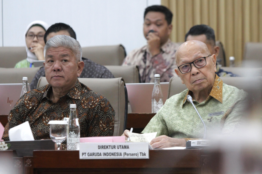 Komisi VI DPR menggelar raker dengan Dirut Garuda Indonesia Glenny H Kairupan membahas kinerja semester I 2025 (Ashar/SiNpo.id)