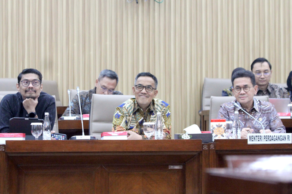 Komisi VI DPR gelar raker dengan Menteri Perdagangan Budi Santoso membahas Kemitraan Ekonomi Komprehensif Pemerintah RI dan Pemerintah Kanada (Ashar/SinPo.id)