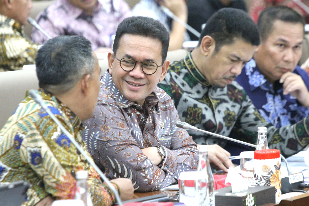 Komisi VI DPR gelar raker dengan Menteri Perdagangan Budi Santoso membahas Kemitraan Ekonomi Komprehensif Pemerintah RI dan Pemerintah Kanada (Ashar/SinPo.id)