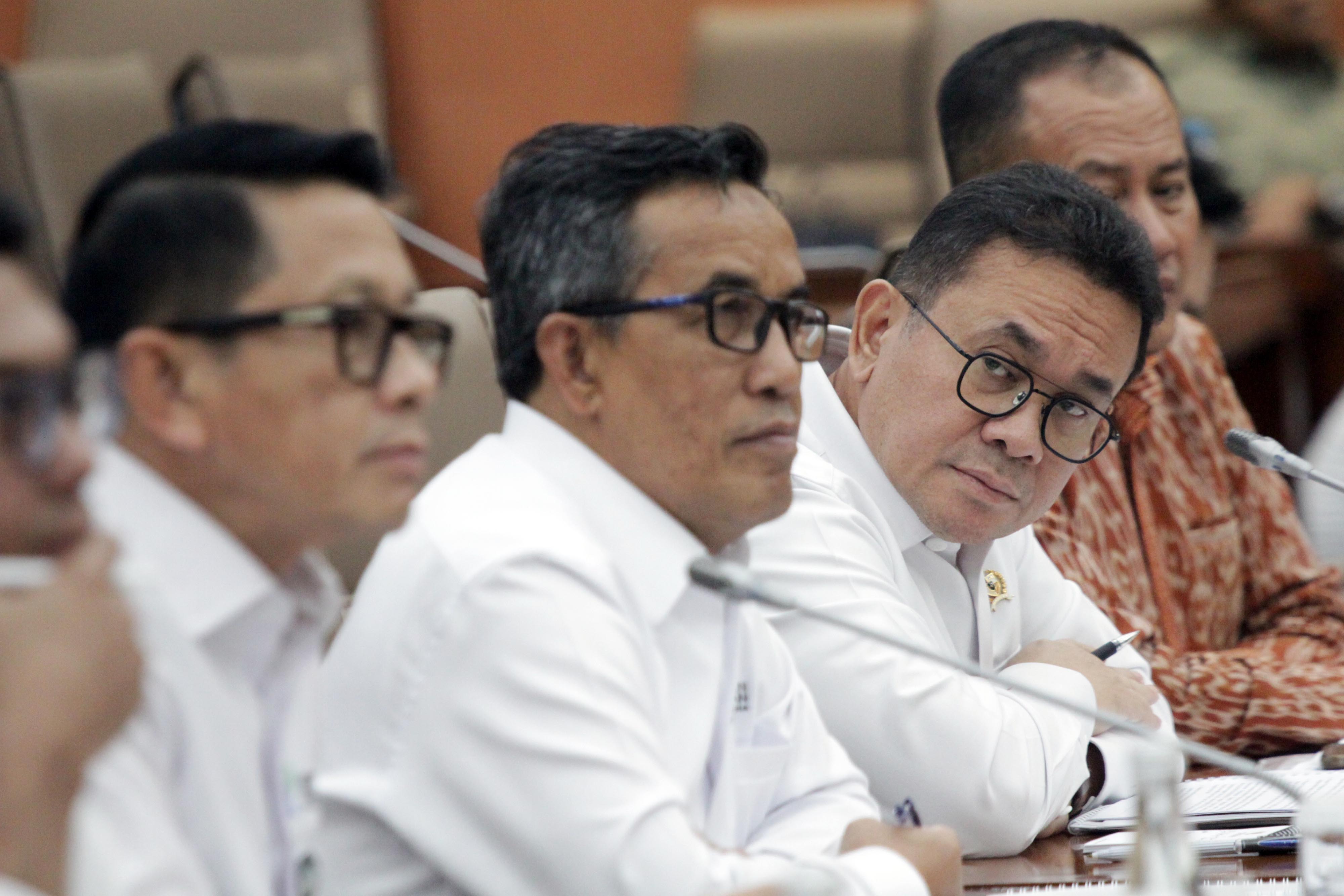 Komisi VI DPR menggelar raker dengan Menteri Perdagangan Budi Santoso membahas penyesuaian Anggaran 2026 (Ashar/SinPo.id)