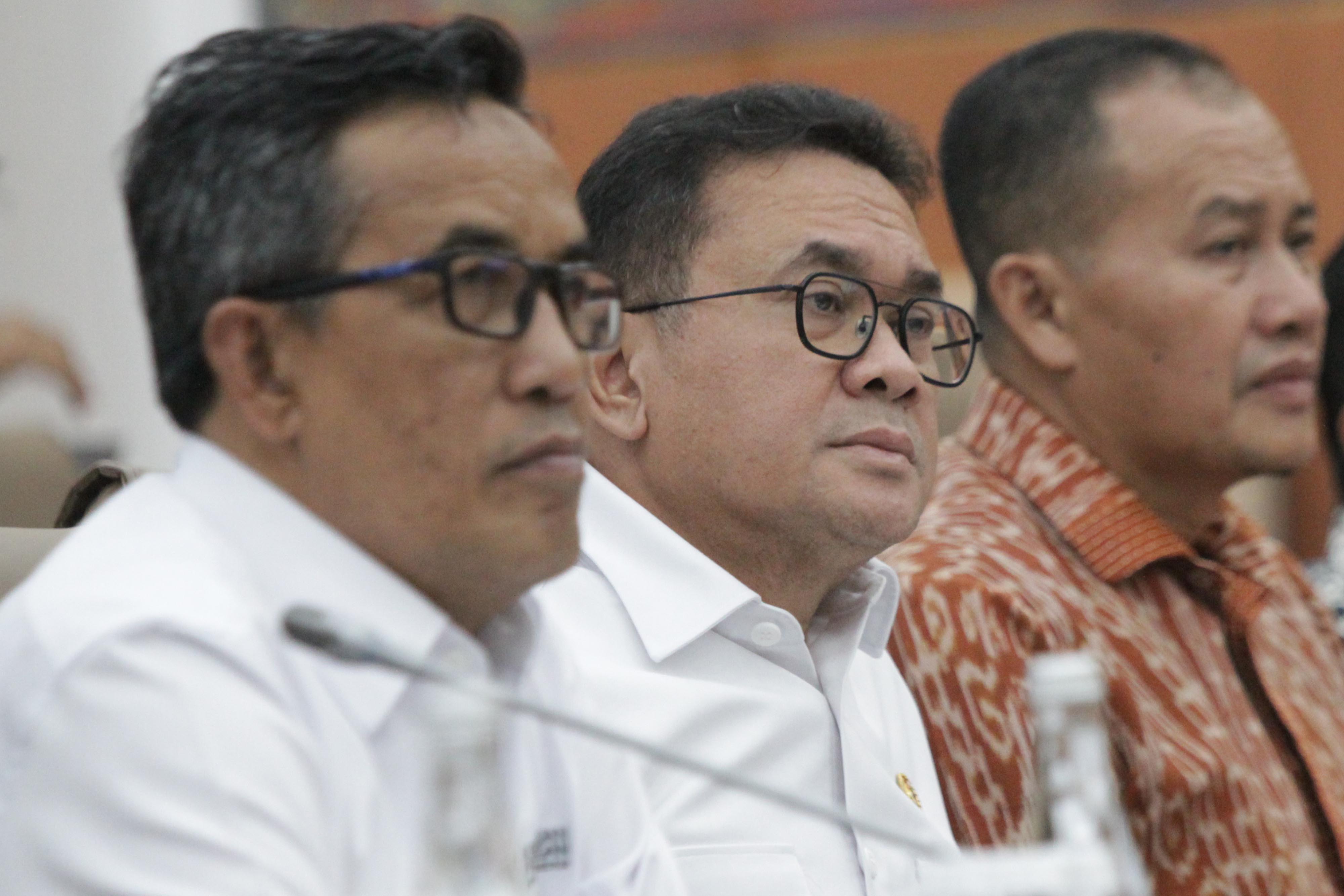 Komisi VI DPR menggelar raker dengan Menteri Perdagangan Budi Santoso membahas penyesuaian Anggaran 2026 (Ashar/SinPo.id)