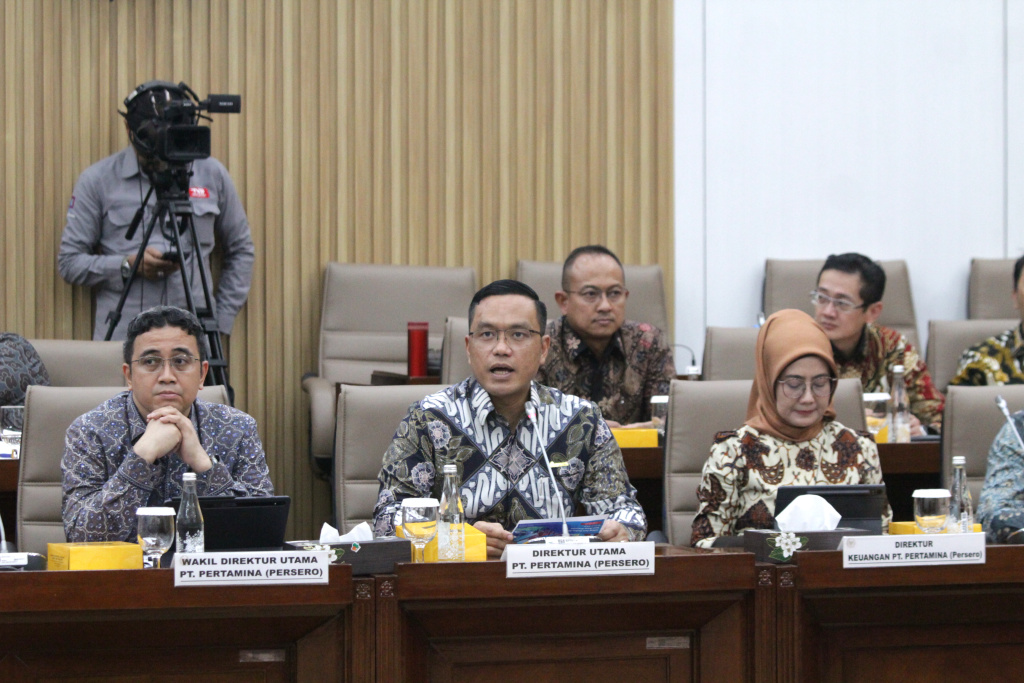 Komisi VI menggelar raker dengan Dirut Pertamina Simon membahas Evaluasi Kinerja Semester I Pertamina (Ashar/SinPo.id)