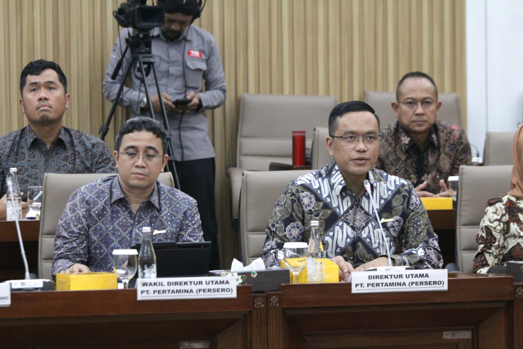 Komisi VI menggelar raker dengan Dirut Pertamina Simon membahas Evaluasi Kinerja Semester I Pertamina (Ashar/SinPo.id)