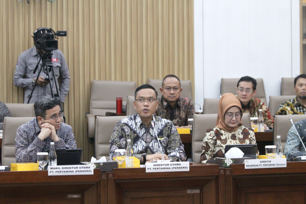 Komisi VI menggelar raker dengan Dirut Pertamina Simon membahas Evaluasi Kinerja Semester I Pertamina (Ashar/SinPo.id)