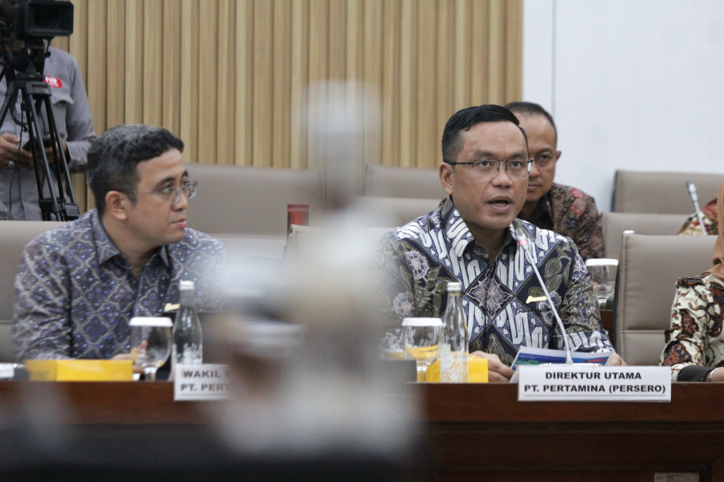 Komisi VI menggelar raker dengan Dirut Pertamina Simon membahas Evaluasi Kinerja Semester I Pertamina (Ashar/SinPo.id)