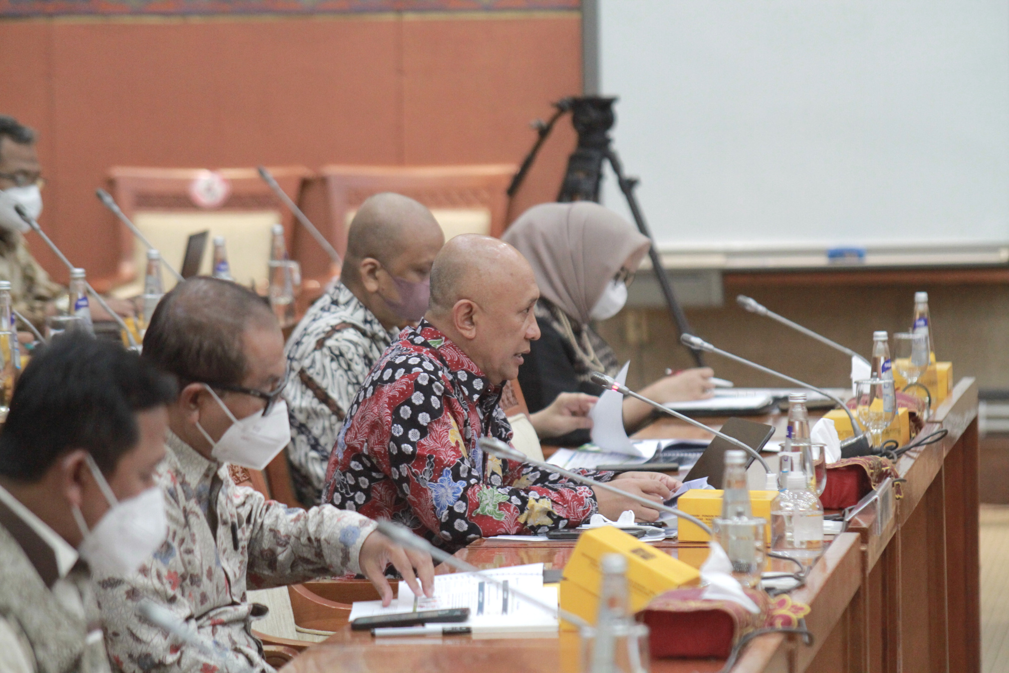 Menteri Koperasi dan UKM Teten Masduki rapat kerja bersama Komisi VI DPR bahas anggaran tahun 2023 (Ashar/SinPo.id)