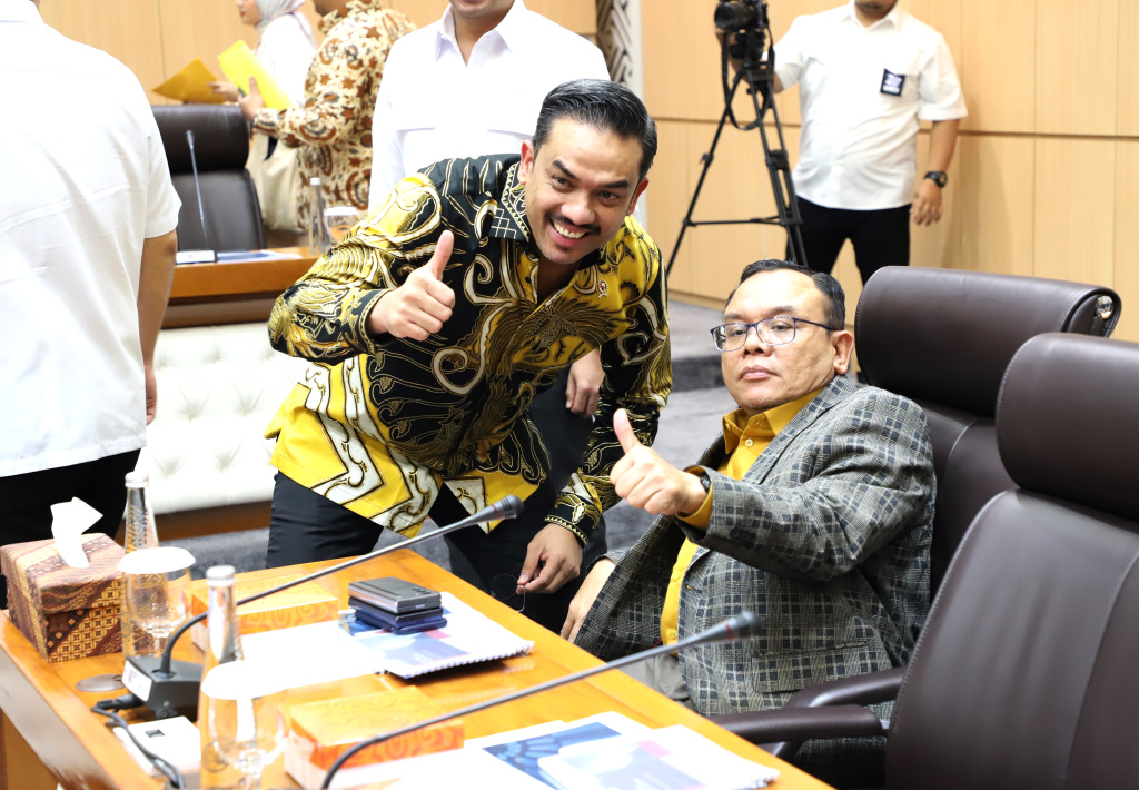 Komisi VII DPR menggelar raker dengan Menteri UMKM Maman Abdurahman membahas pinjaman kredit (KUR) (Ashar/SinPo.id)