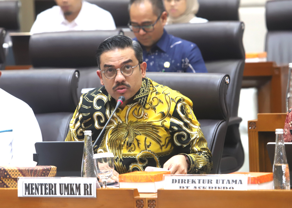 Komisi VII DPR menggelar raker dengan Menteri UMKM Maman Abdurahman membahas pinjaman kredit (KUR) (Ashar/SinPo.id)